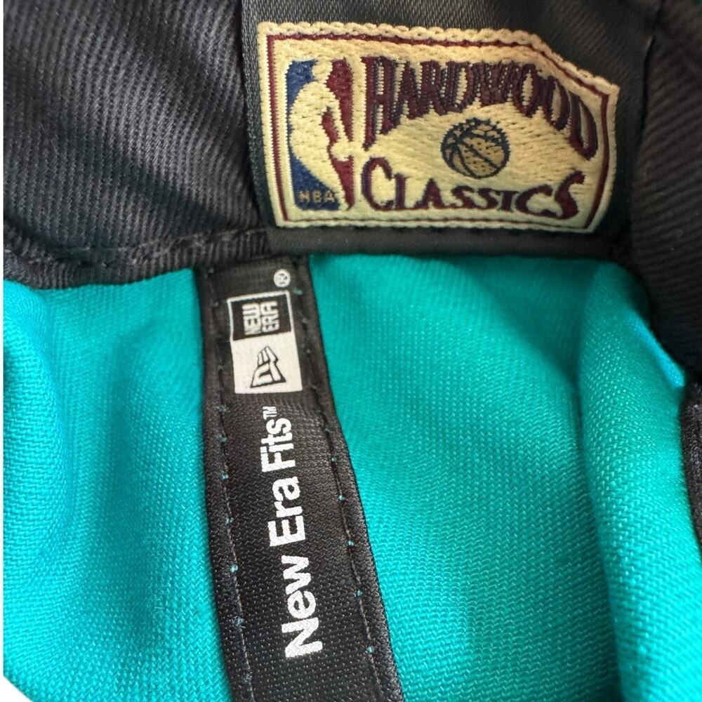 Charlotte Hornets Hat Cap Snap Back New Era Hardwood Classic 9Fifty Purple Teal - Picture 7 of 9